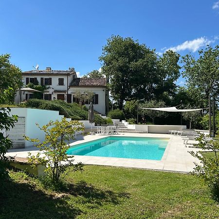 ペザロCasa Sant Angeloアパートメント エクステリア 写真